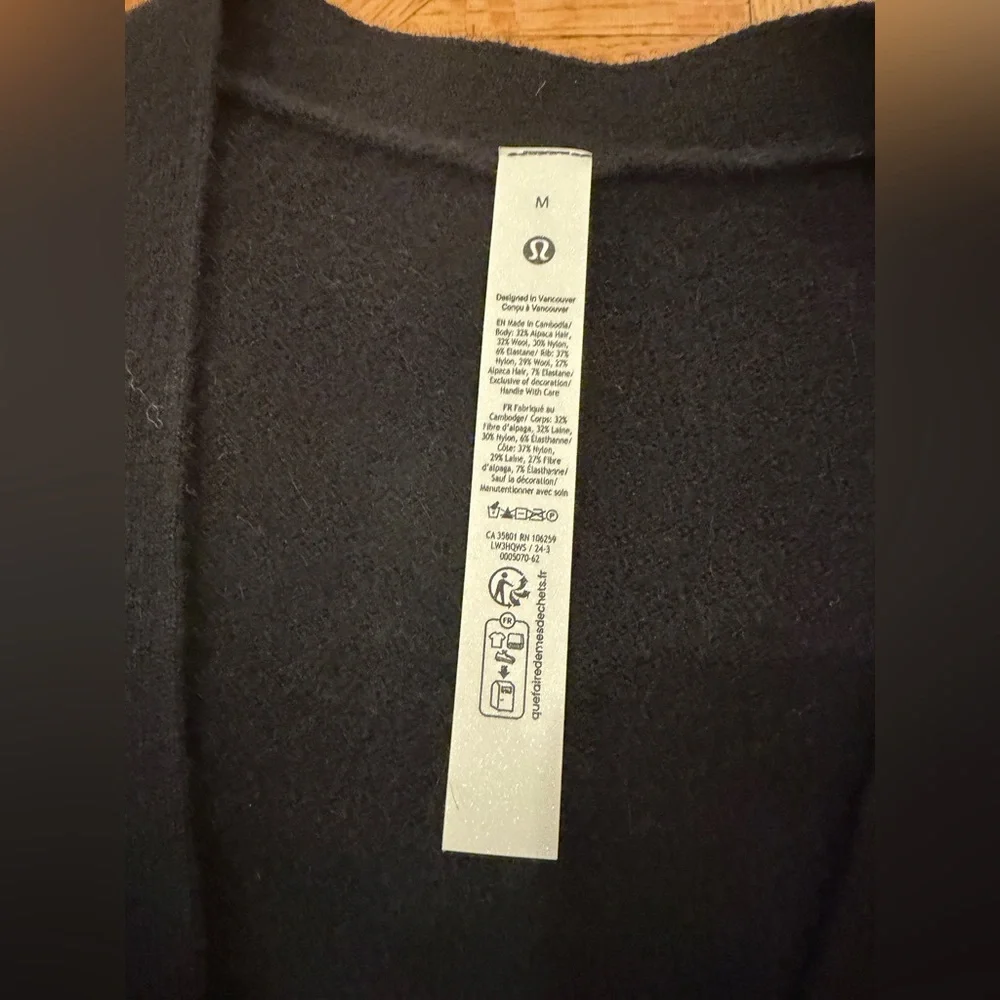 NWT Lululemon Womens Alpaca Wool-Blend Cardigan Sweater in Black in Size Medium